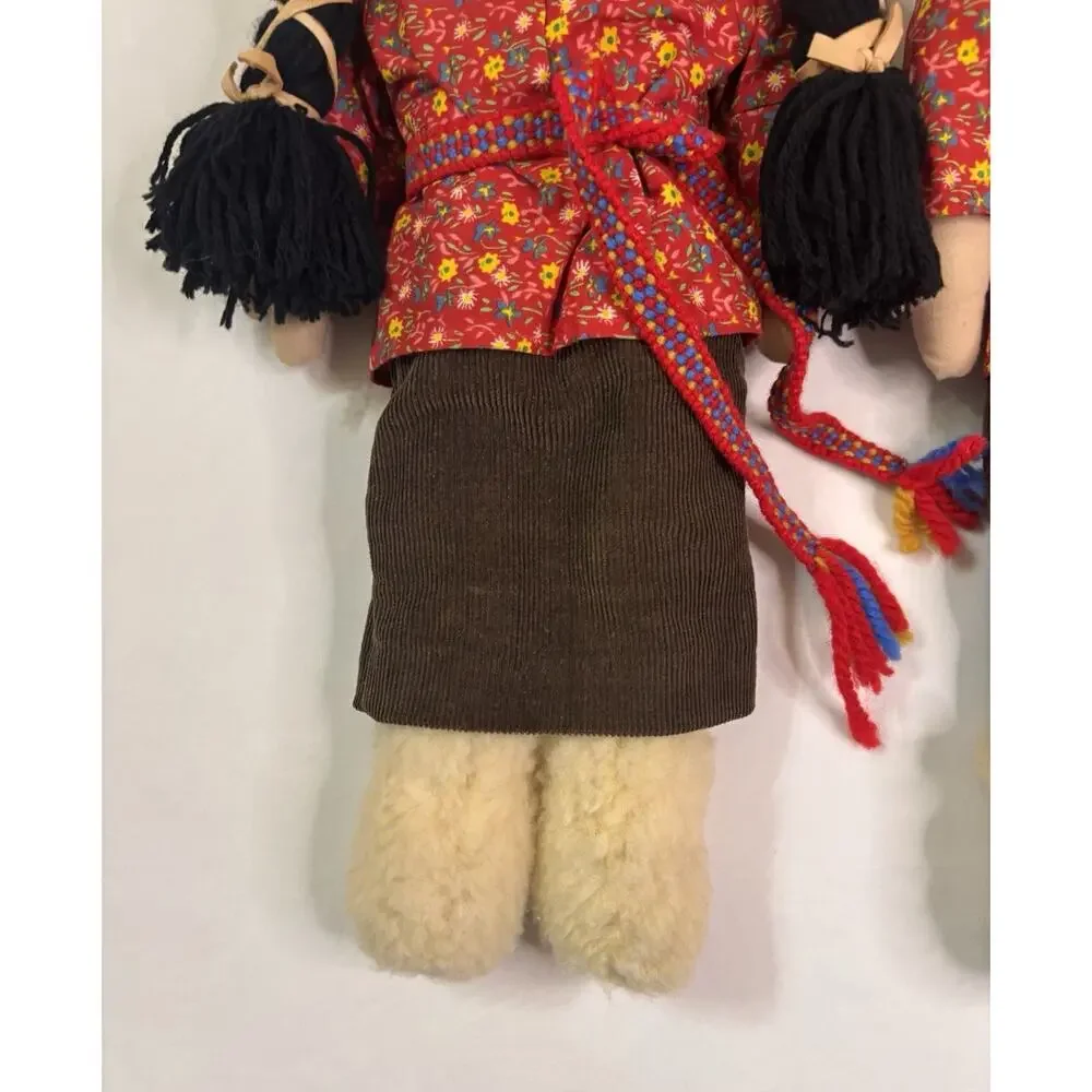 2 Alaskan Dolls Girl/Boy In Matching Indigenous Clothing Vtg. Collectables 12